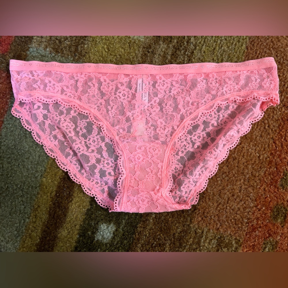 Victoria’s Secret Lace Pink Bikini Underwear SIZE S nwt